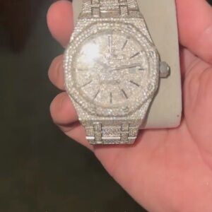 Luxury Silver Men's Watch with Diamond Detailing